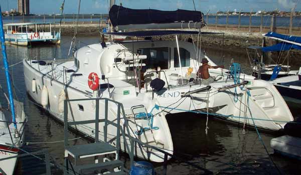 Catamaran Blue Lagoon 410