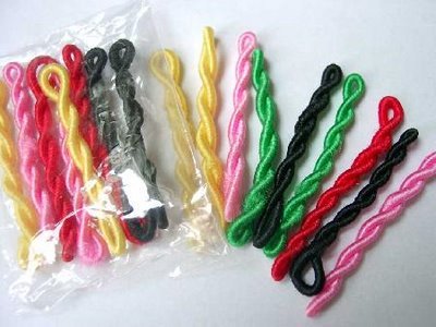 Elástico para o cabelo é feito de camisinha reciclada?